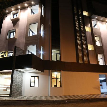 Hotel Lotus Chandrapur Екстер'єр фото