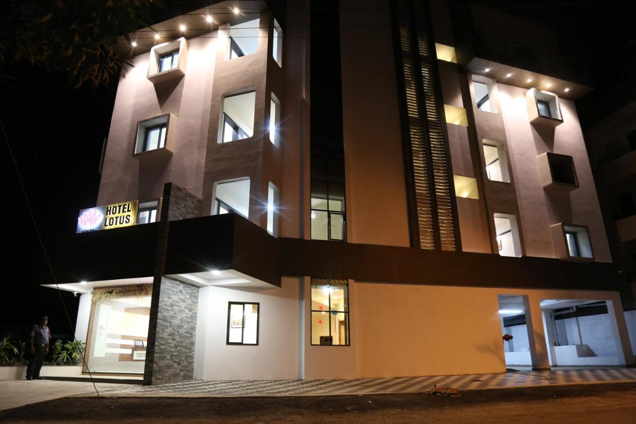 Hotel Lotus Chandrapur Екстер'єр фото