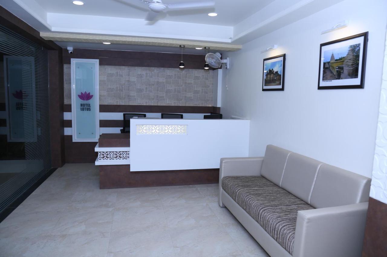 Hotel Lotus Chandrapur Екстер'єр фото