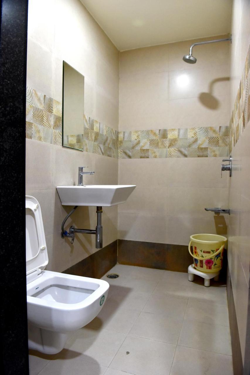Hotel Lotus Chandrapur Екстер'єр фото