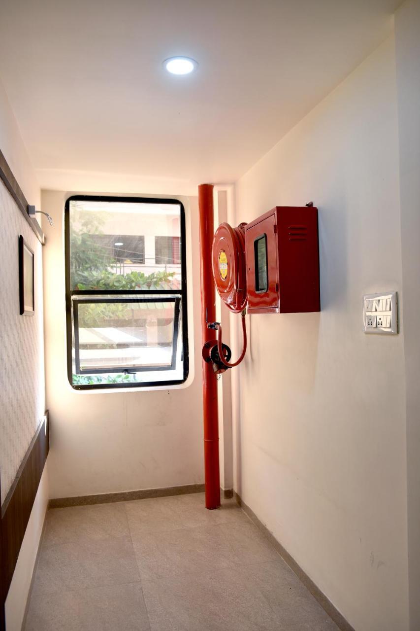 Hotel Lotus Chandrapur Екстер'єр фото